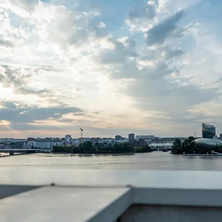Penthouse View Garonne With Jacuzzi 100m2 波尔多